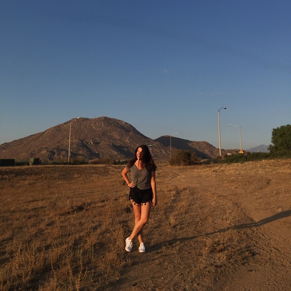 Meet your Posher, Tessa - Picture 1 of 1